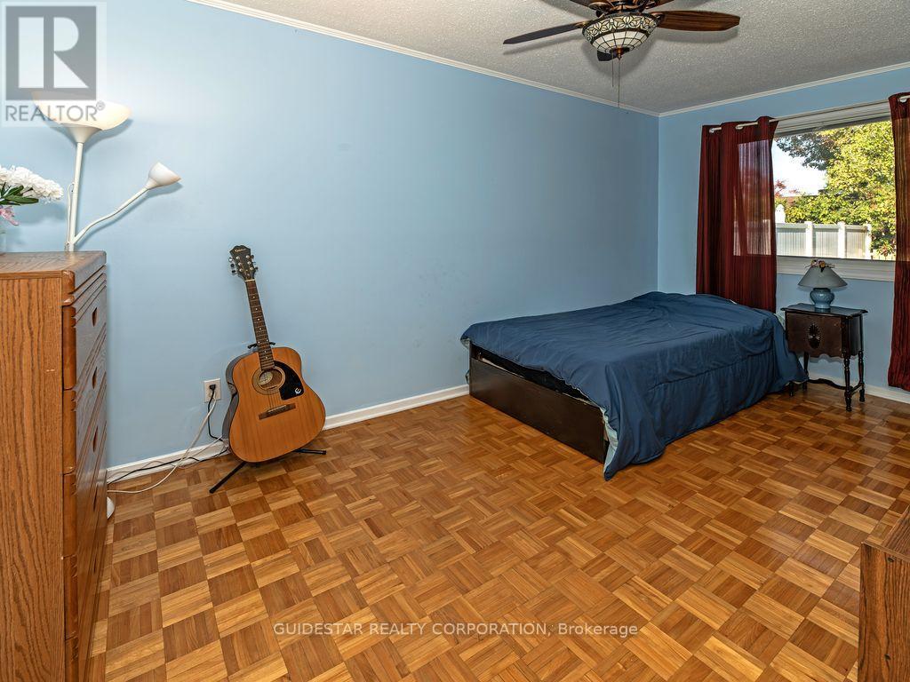 1324 Rainbow Crescent
