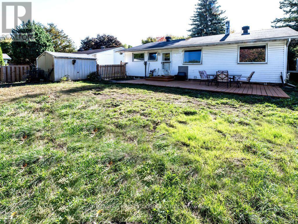 1324 Rainbow Crescent