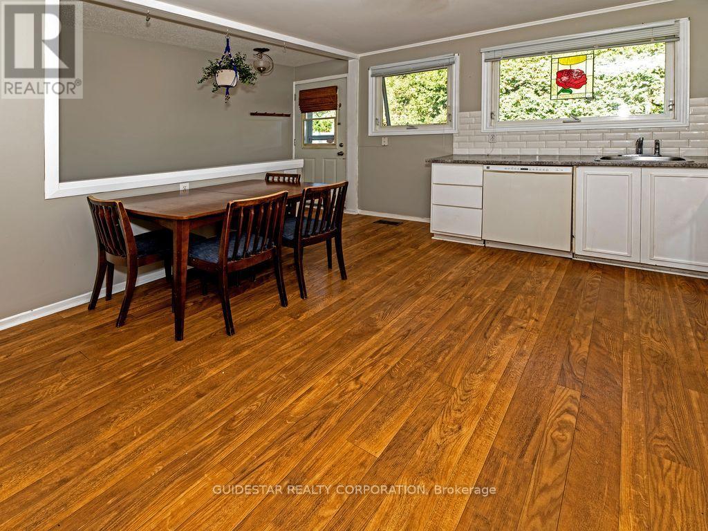 1324 Rainbow Crescent
