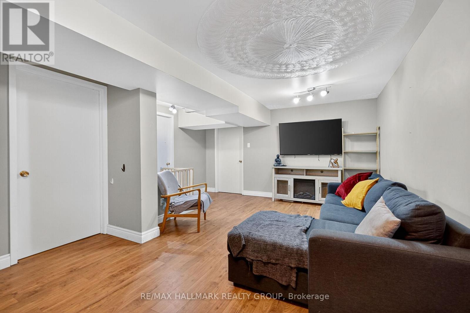 1821 Brousseau Crescent