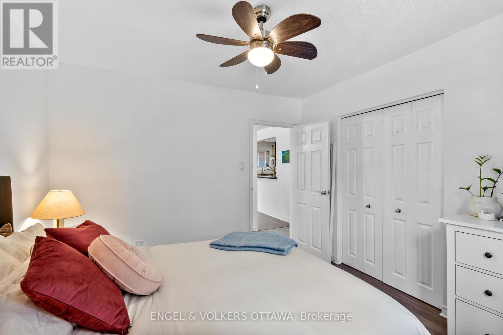 11 - 270 Beechwood Avenue