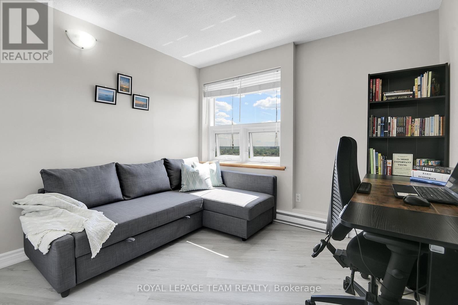 2409 - 900 Dynes Road