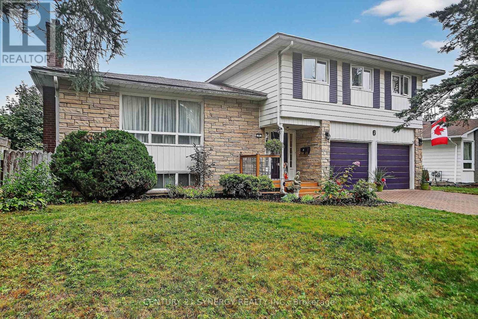 7 St Remy Drive