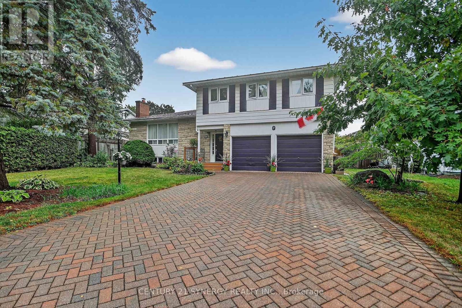7 St Remy Drive