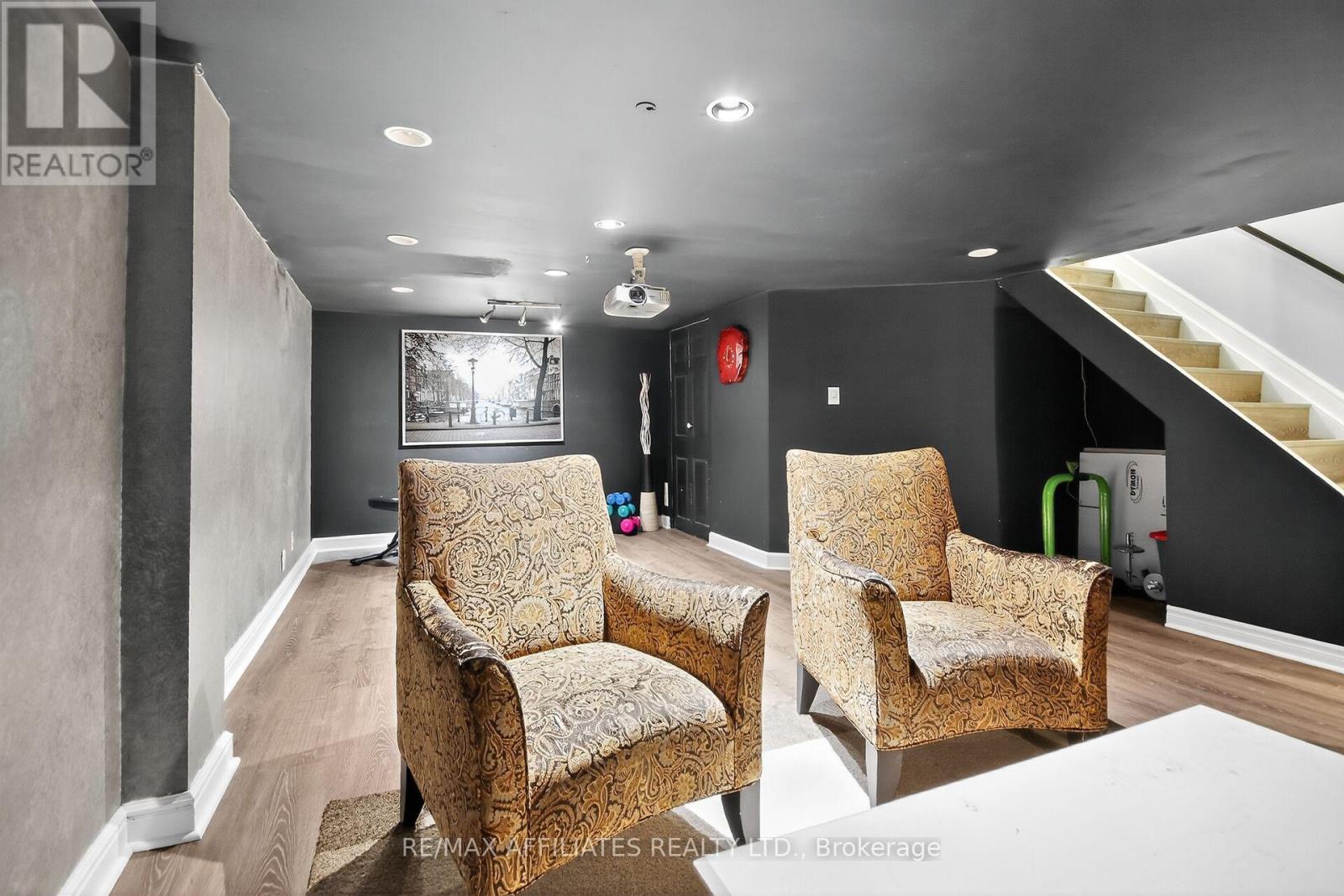 17 - 73 Clarkson Crescent