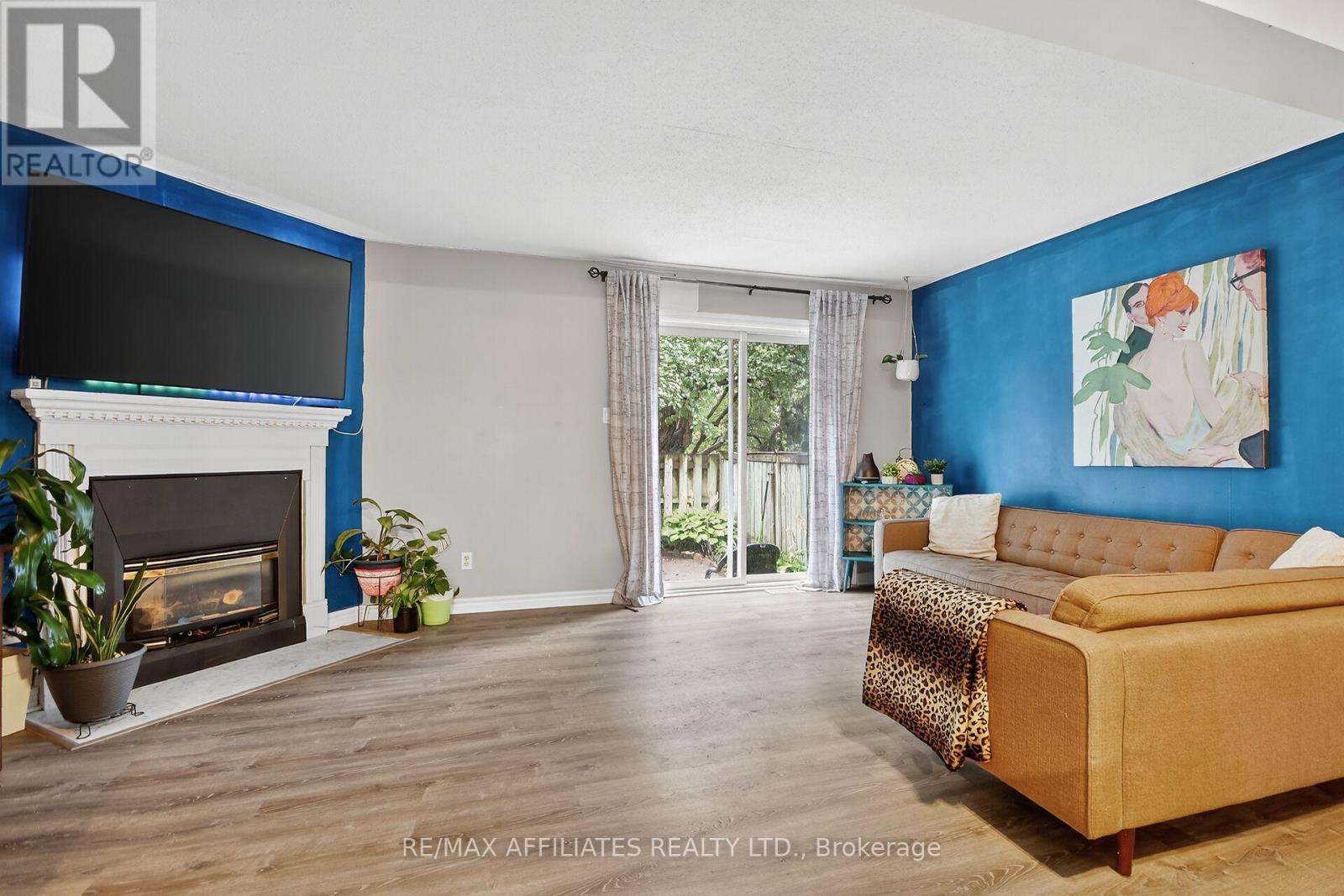 17 - 73 Clarkson Crescent