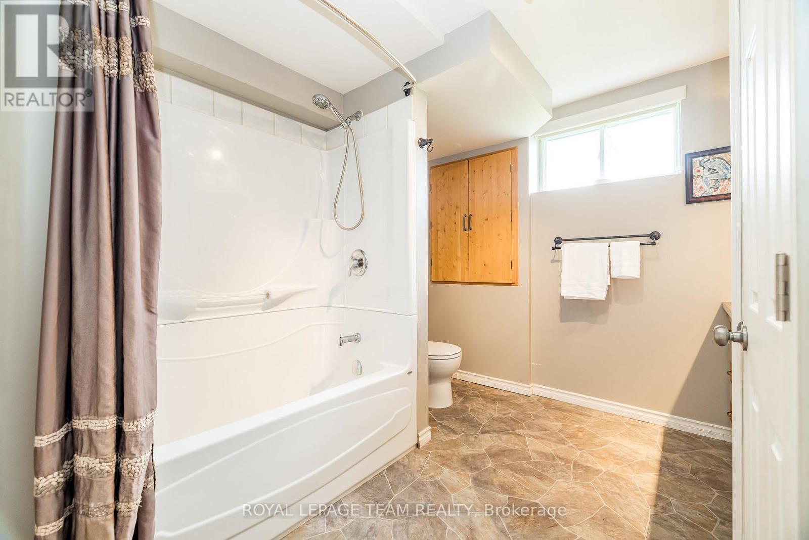 1234 Kinburn Side Road