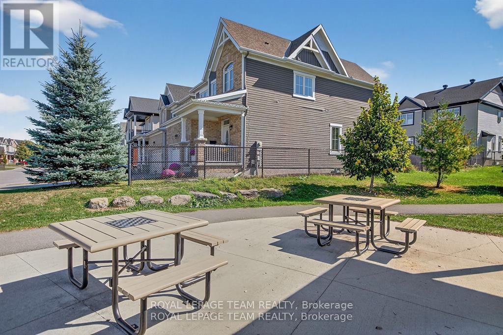 939 Whimbrel Way