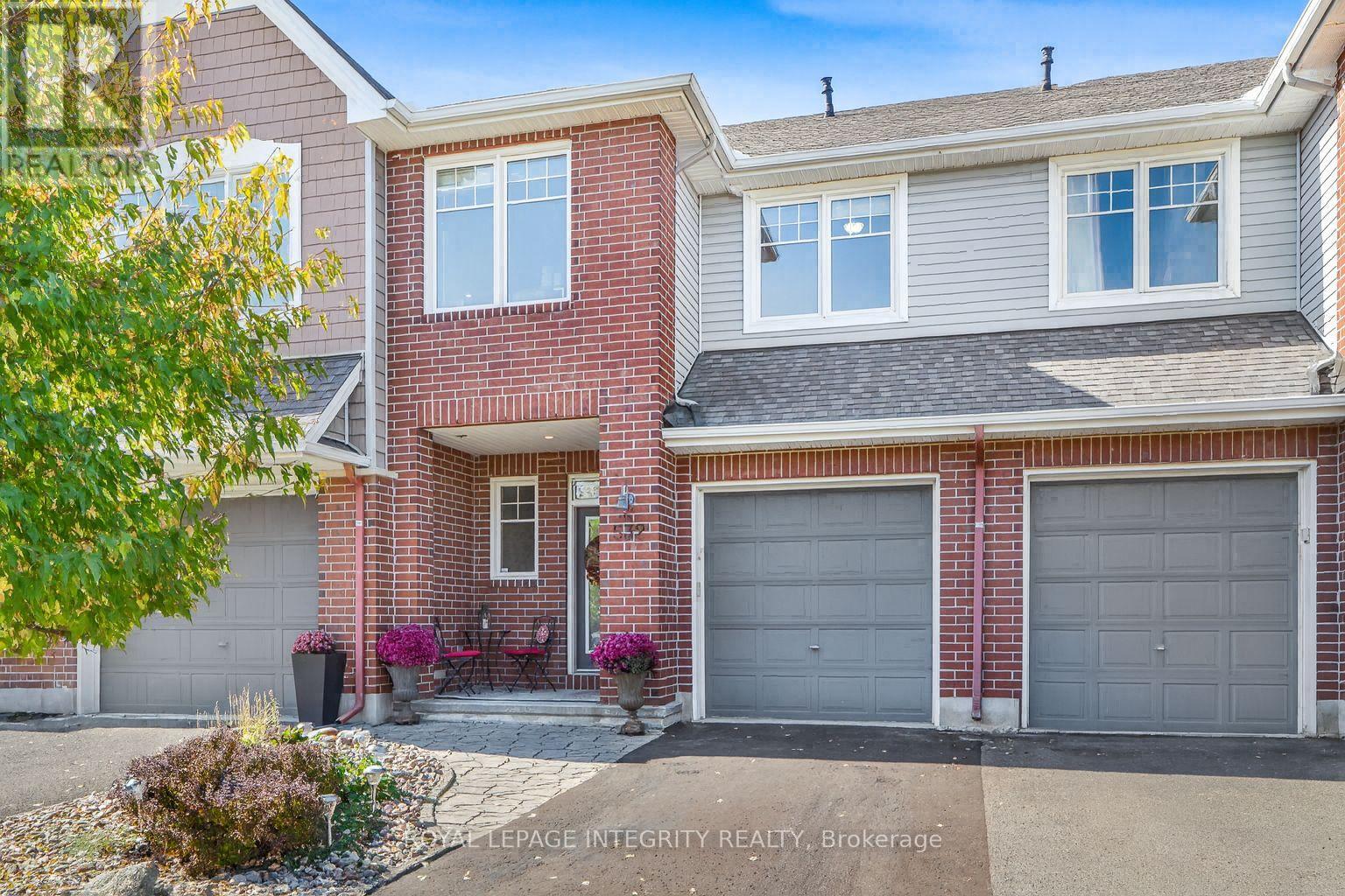 532 Rochefort Circle