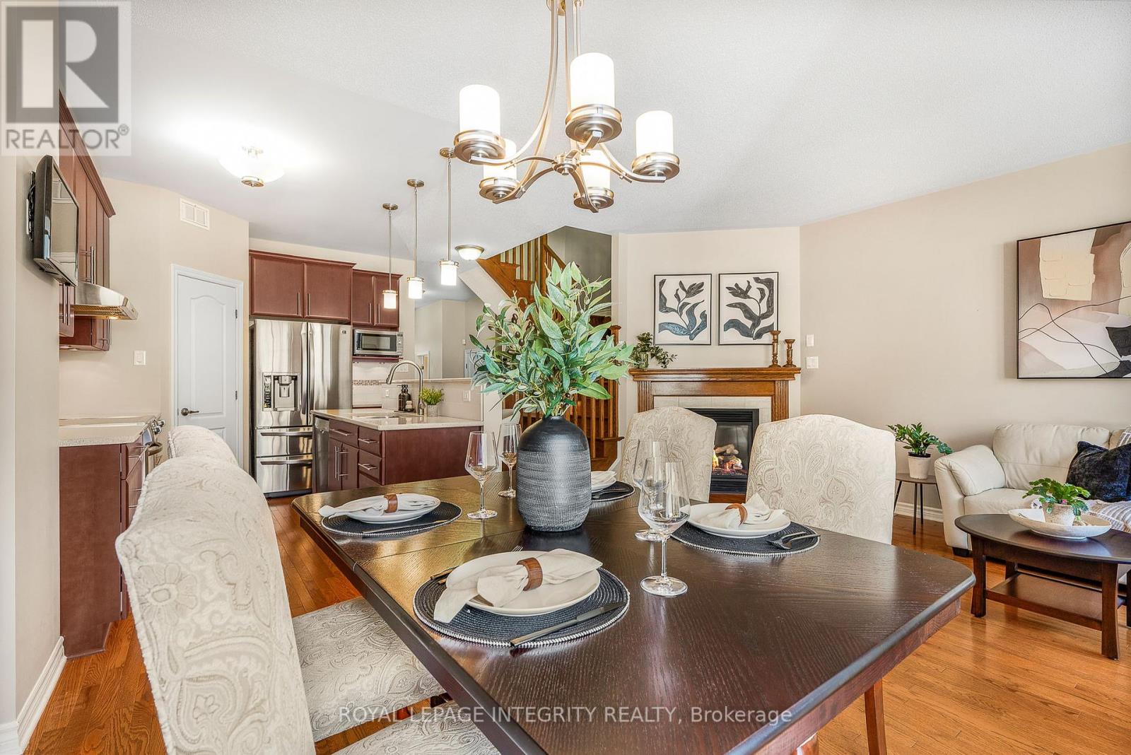 532 Rochefort Circle