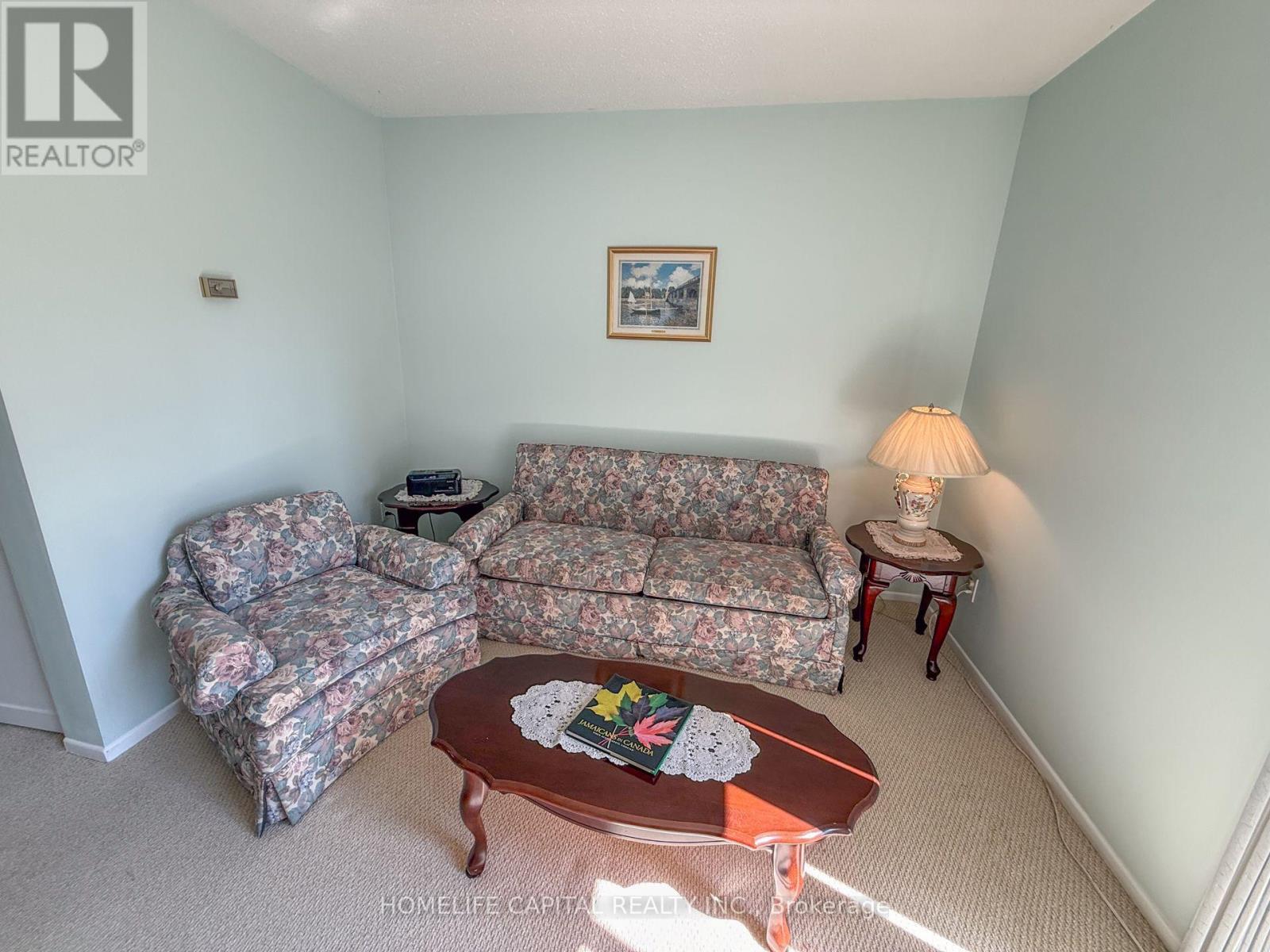 64 - 2570 Southvale Crescent