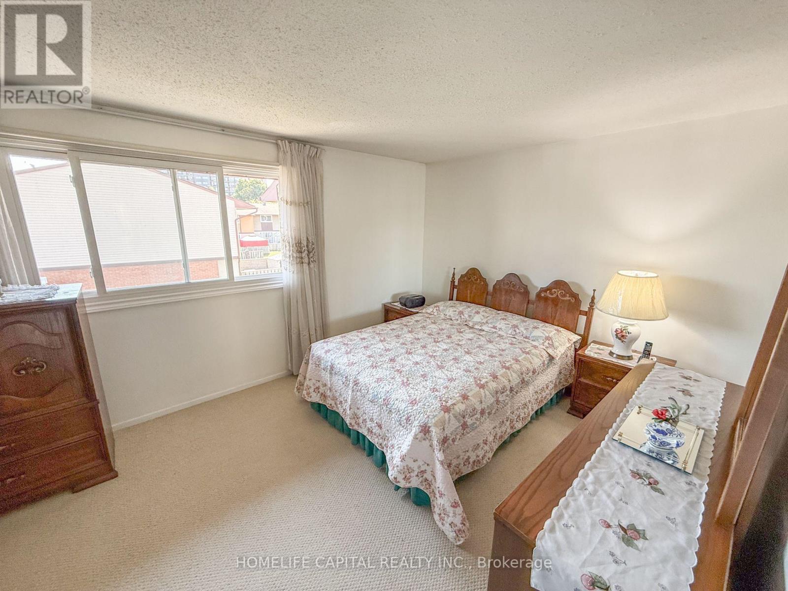 64 - 2570 Southvale Crescent