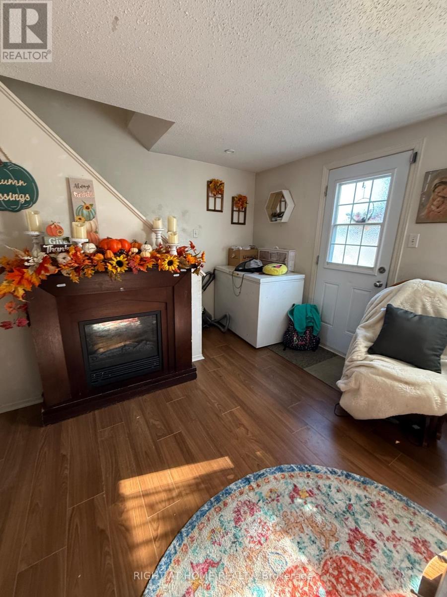 1013 Cloister Gardens