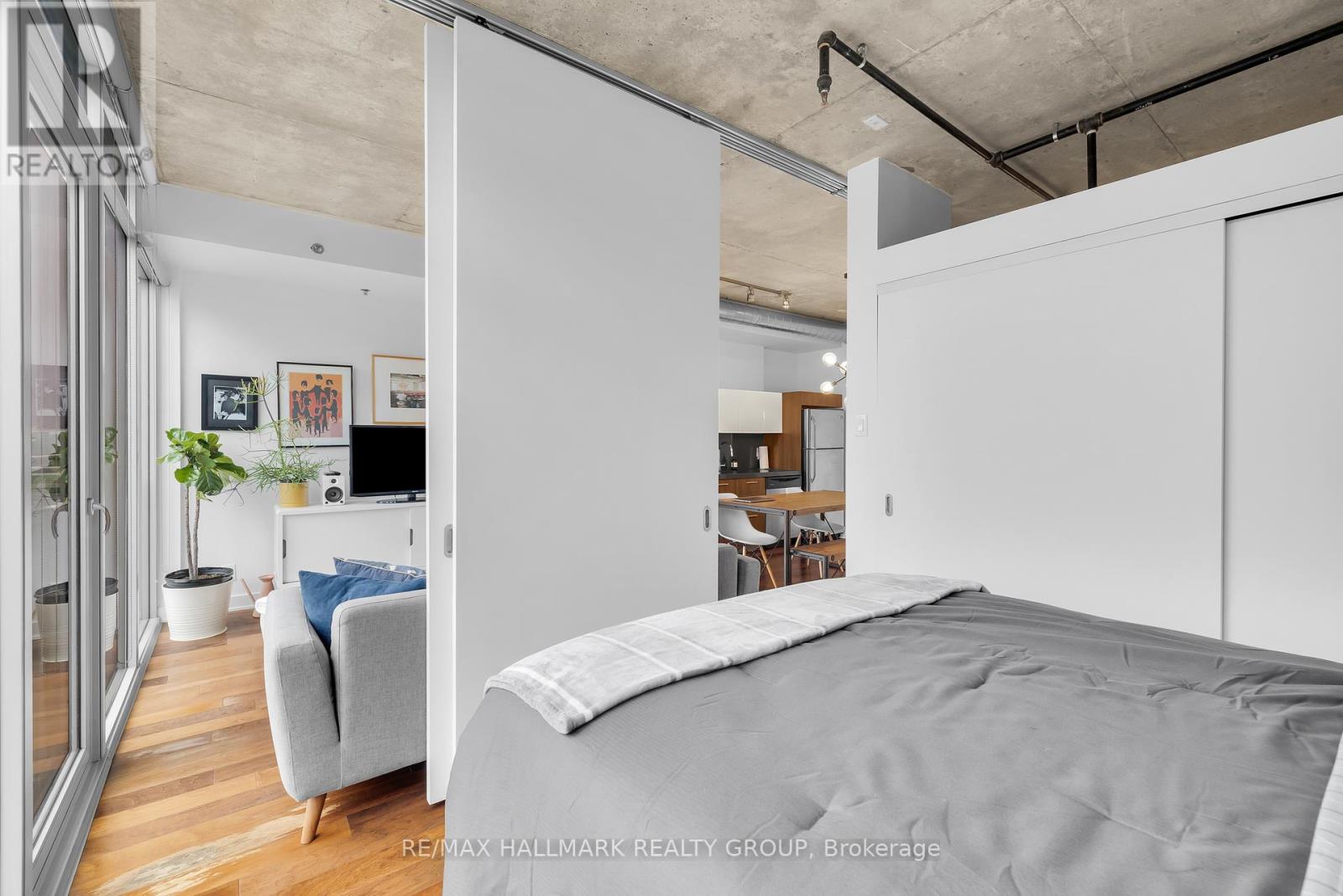 638 - 340 Mcleod Street