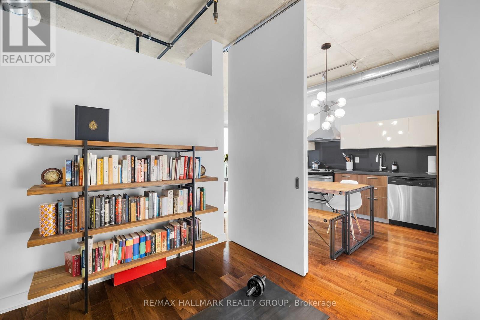 638 - 340 Mcleod Street