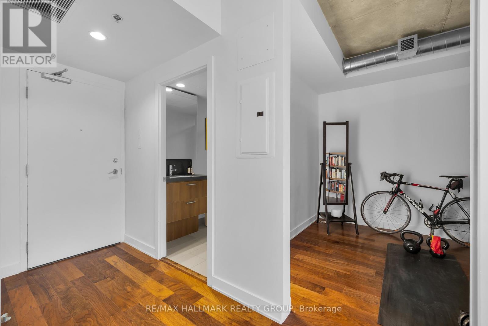 638 - 340 Mcleod Street