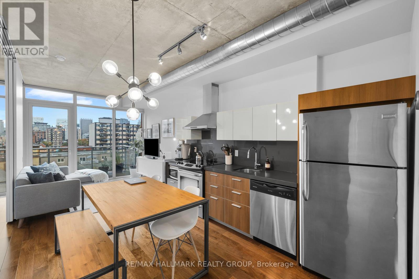 638 - 340 Mcleod Street