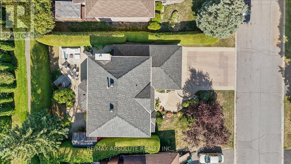 3 Buttonwood Trail