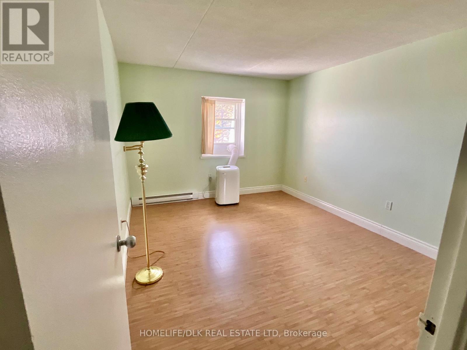 109 - 235 Water Street W