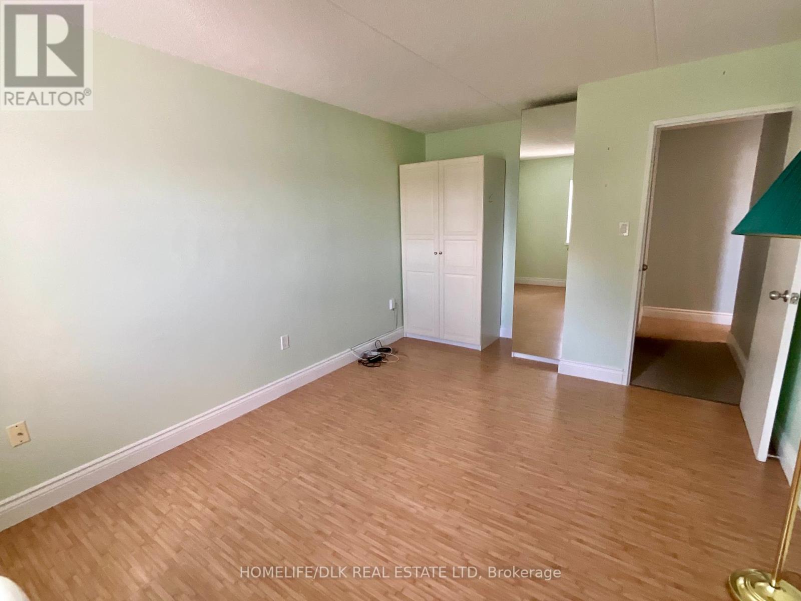 109 - 235 Water Street W