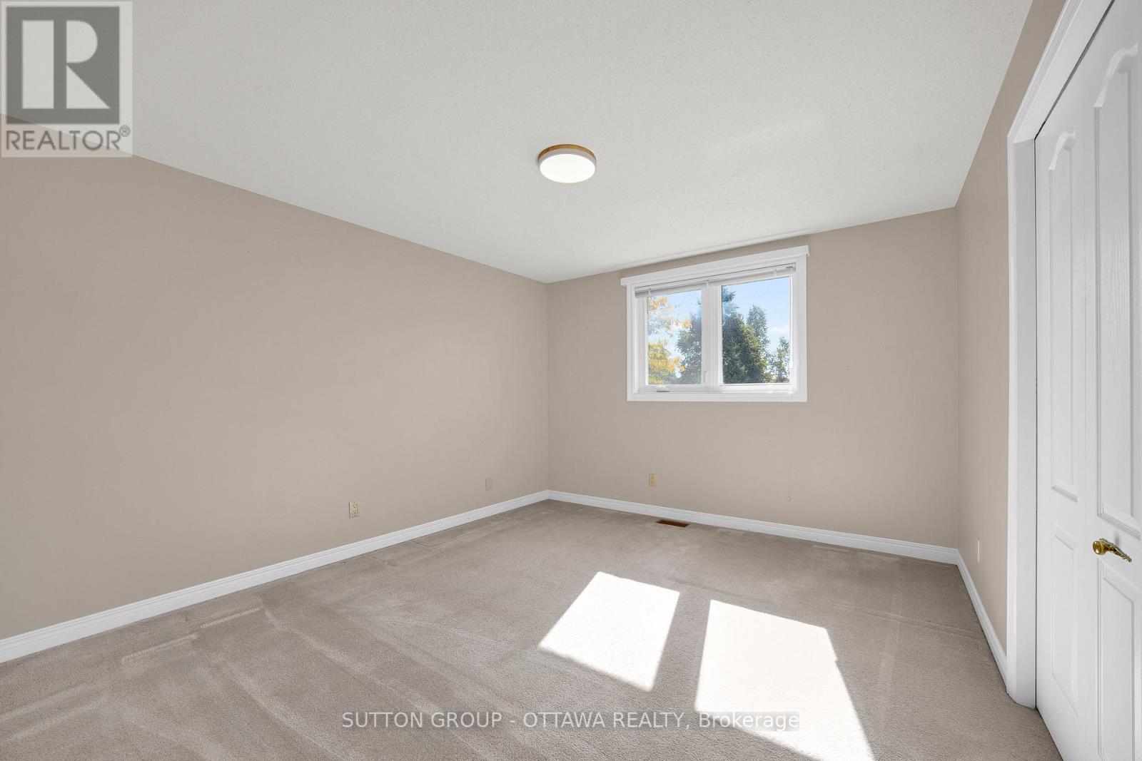 15 Rosemeade Place