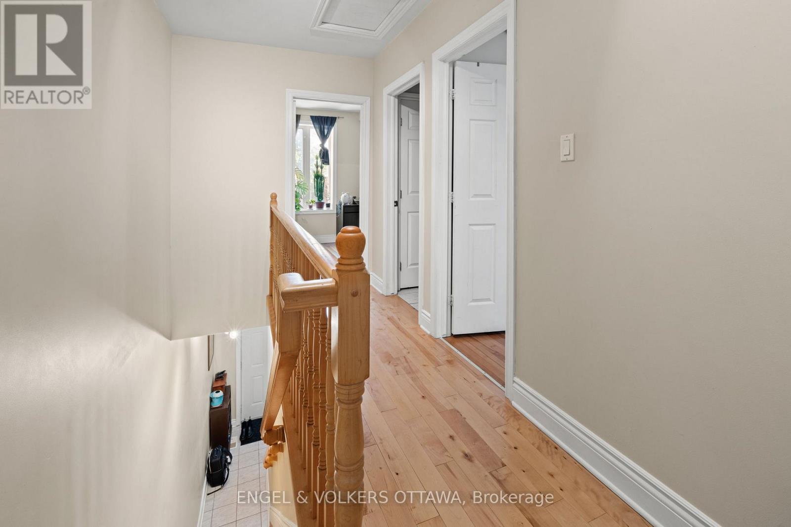 A & B - 116 Cambridge Street N