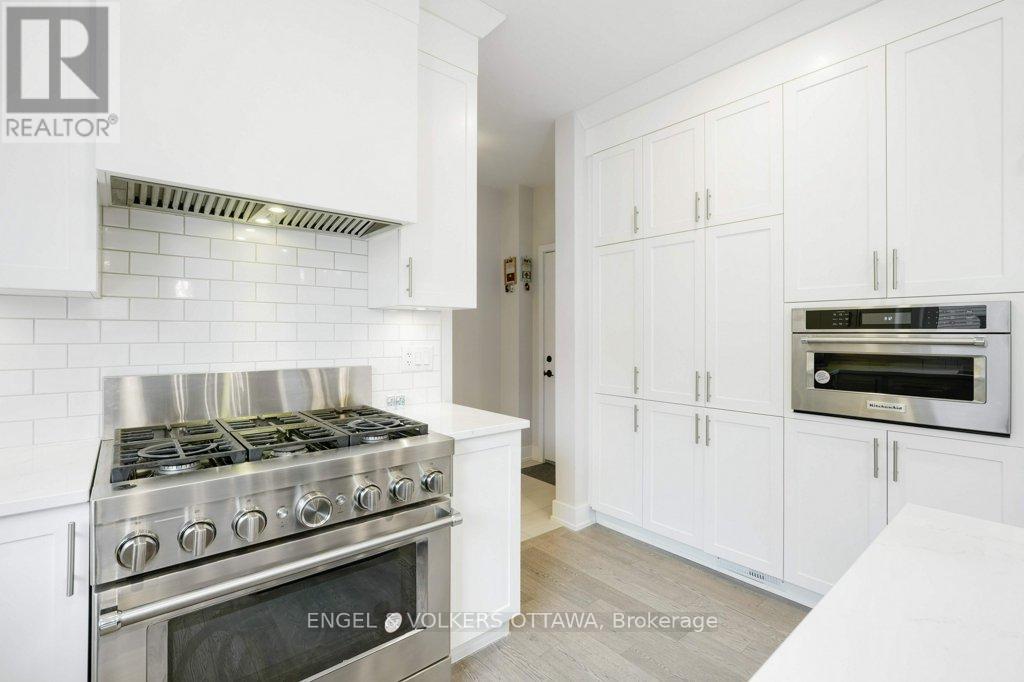 1010 Carden Lane