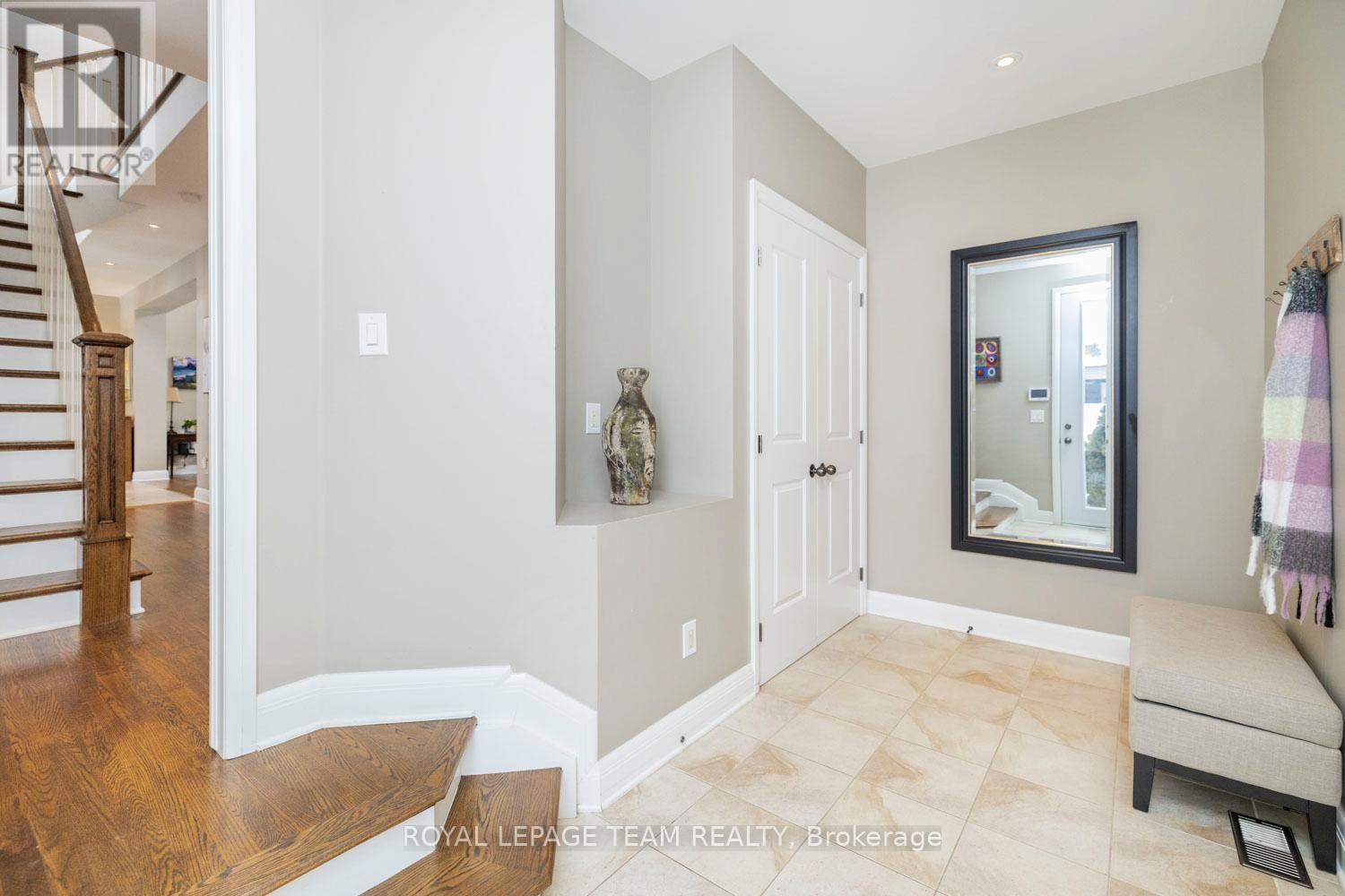 213 Cabrelle Place E