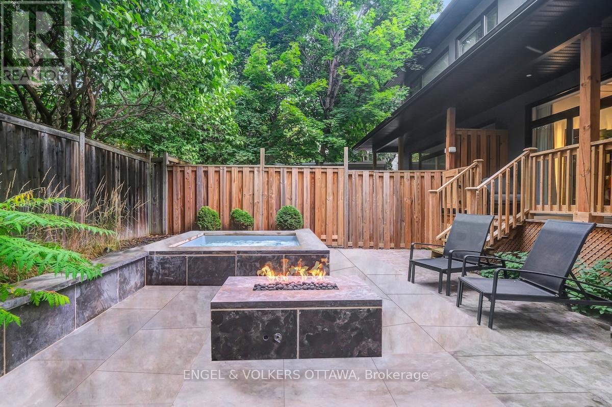 305 Westhill Avenue