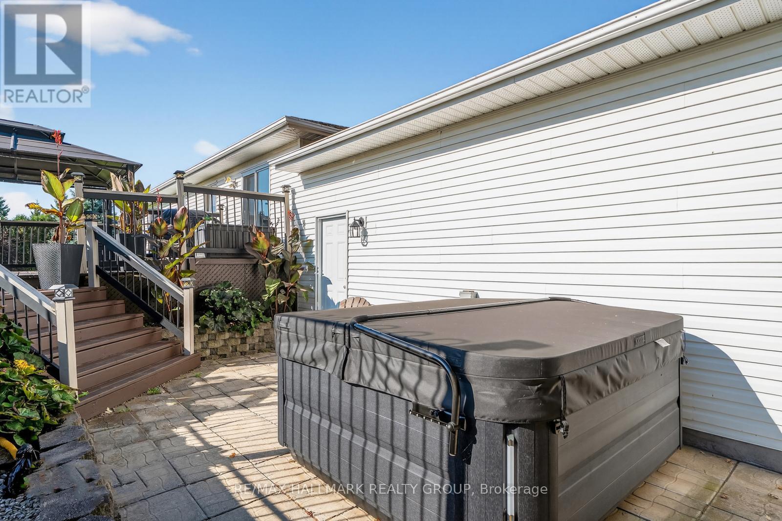 2851 Glenwood Drive