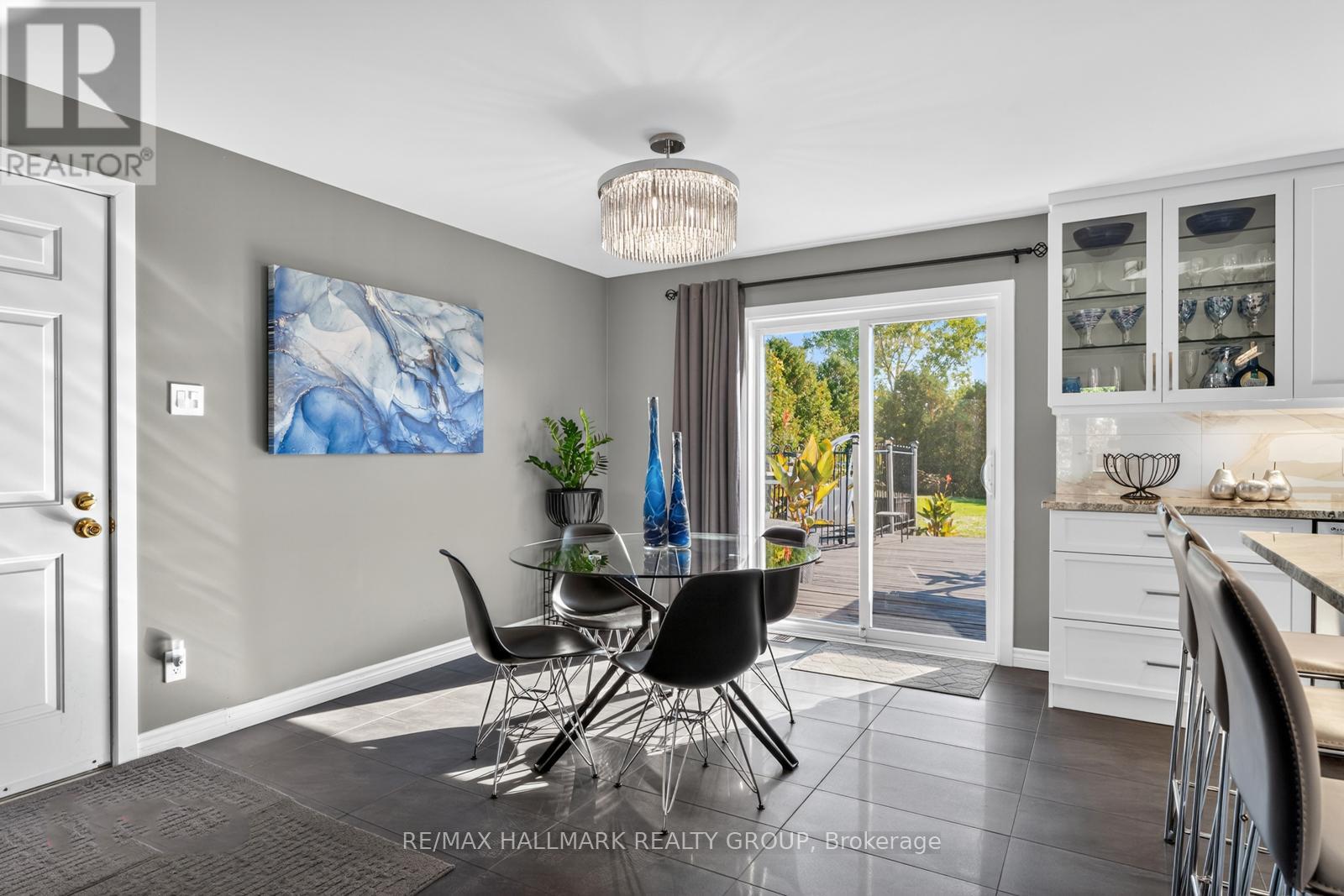 2851 Glenwood Drive