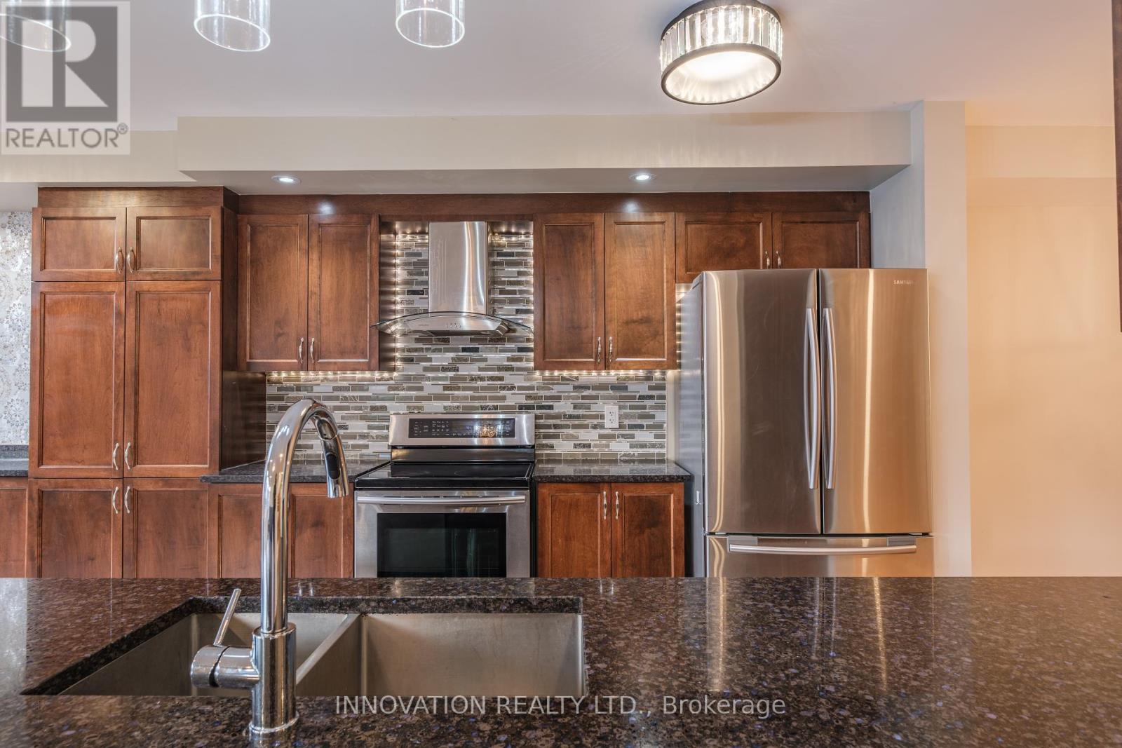 1609 Westhall Way N