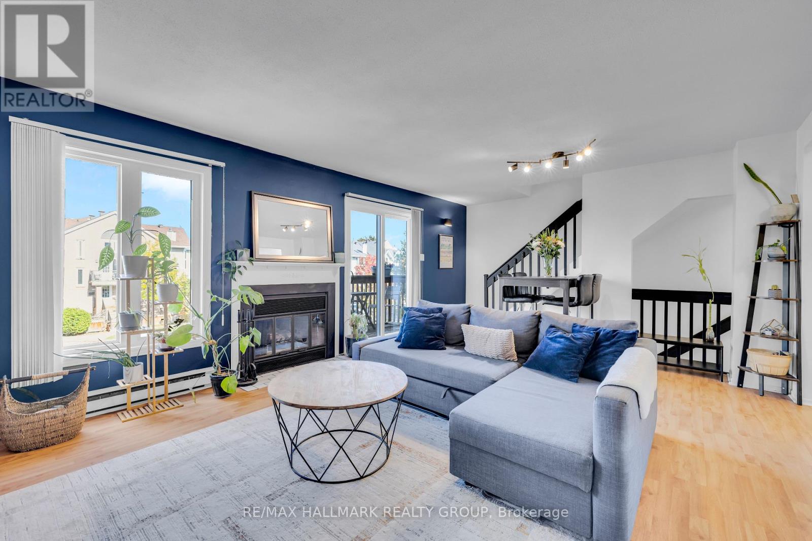 3 - 5 Timberview Way