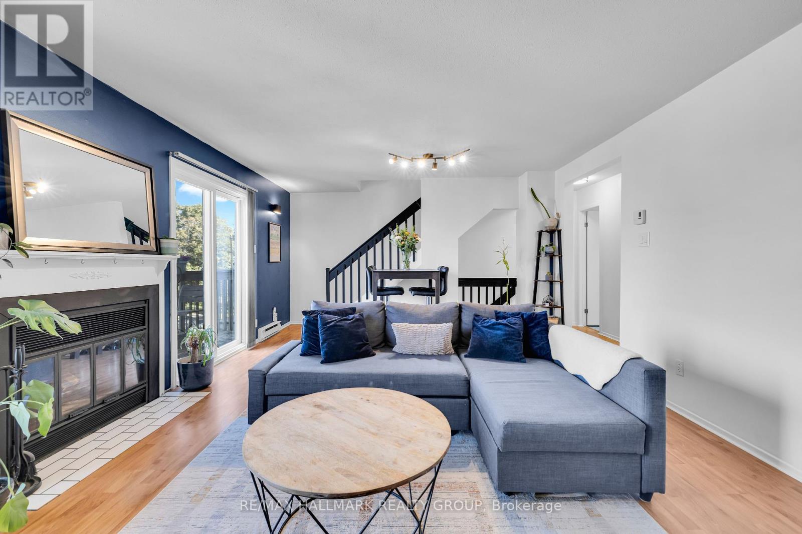 3 - 5 Timberview Way