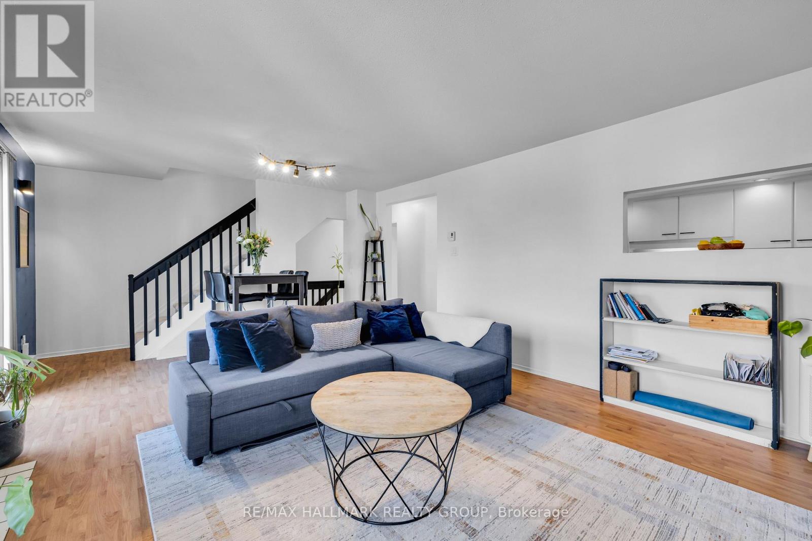 3 - 5 Timberview Way