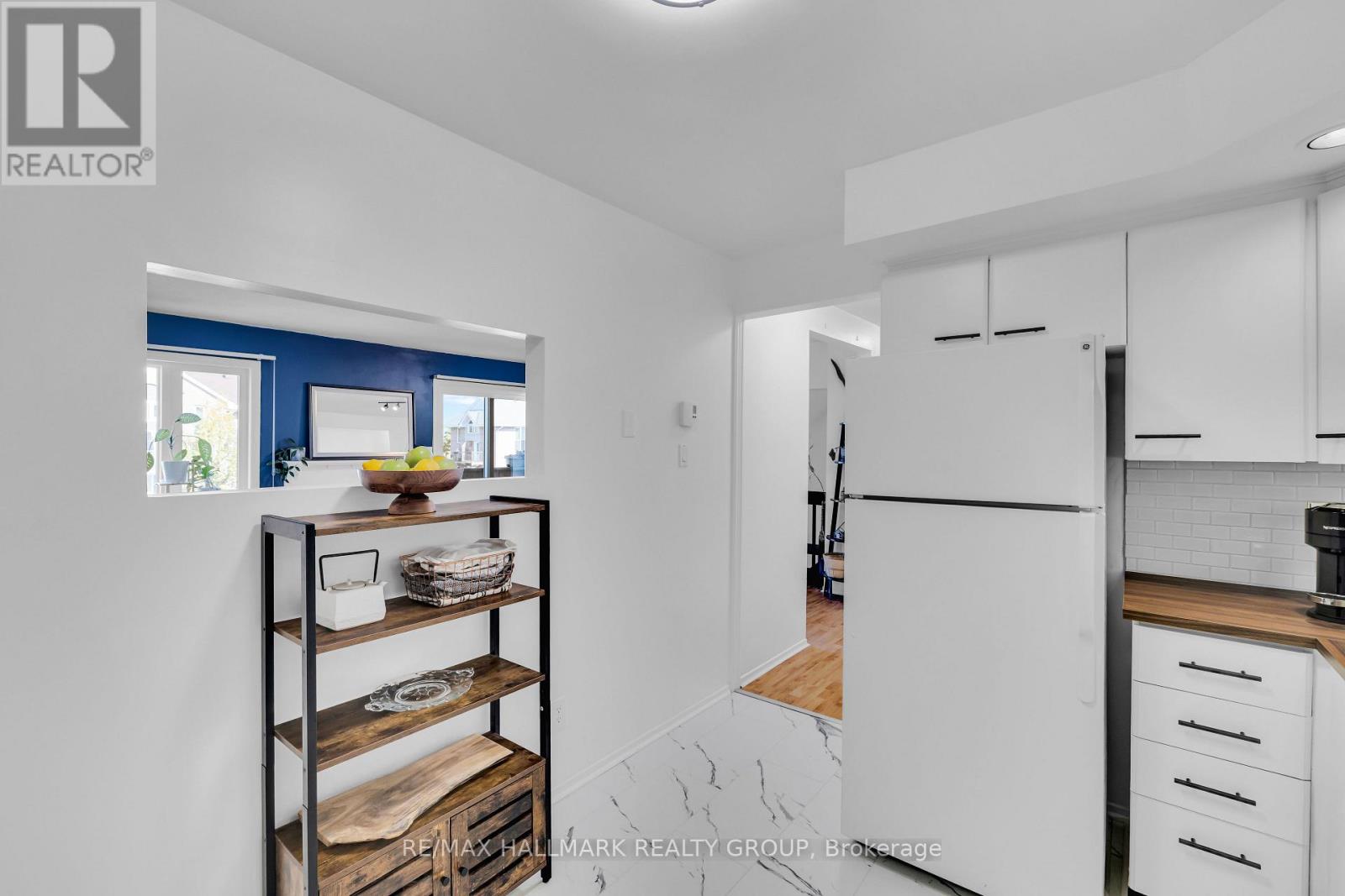 3 - 5 Timberview Way