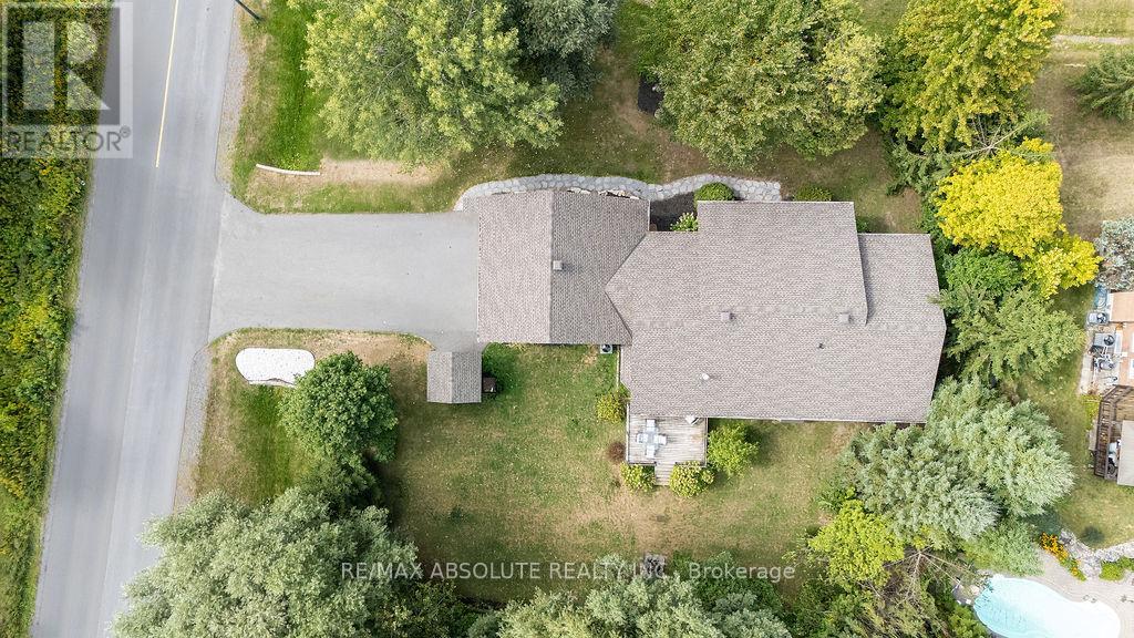 1601 Shauna Crescent