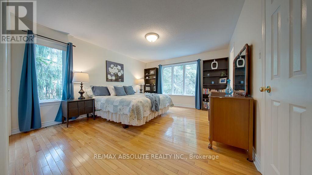 1601 Shauna Crescent