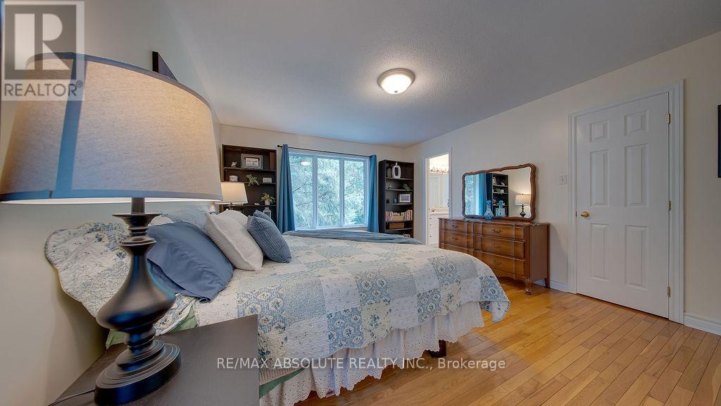 1601 Shauna Crescent