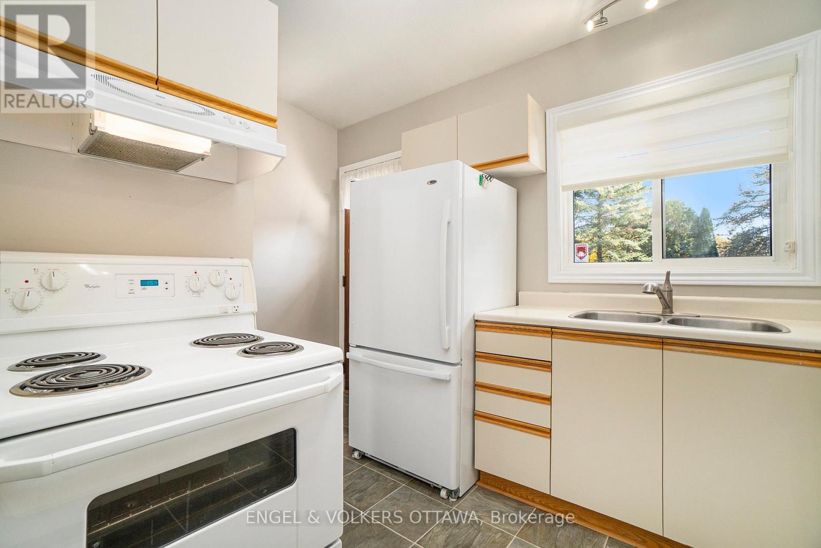 258 Herrick Drive, Rr#1, Arnprior Drive