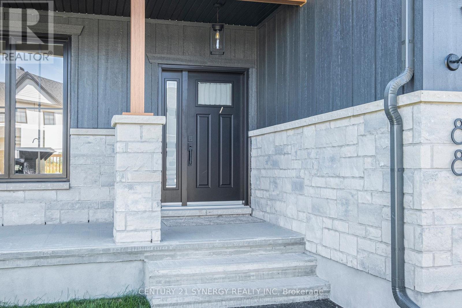 88 Helen Street