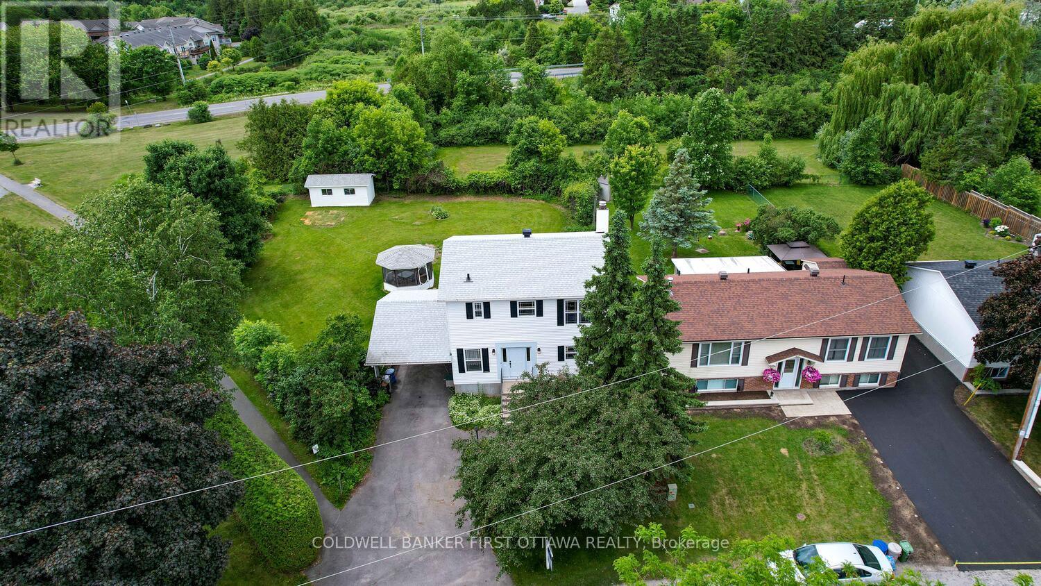 22 Poole Creek Crescent