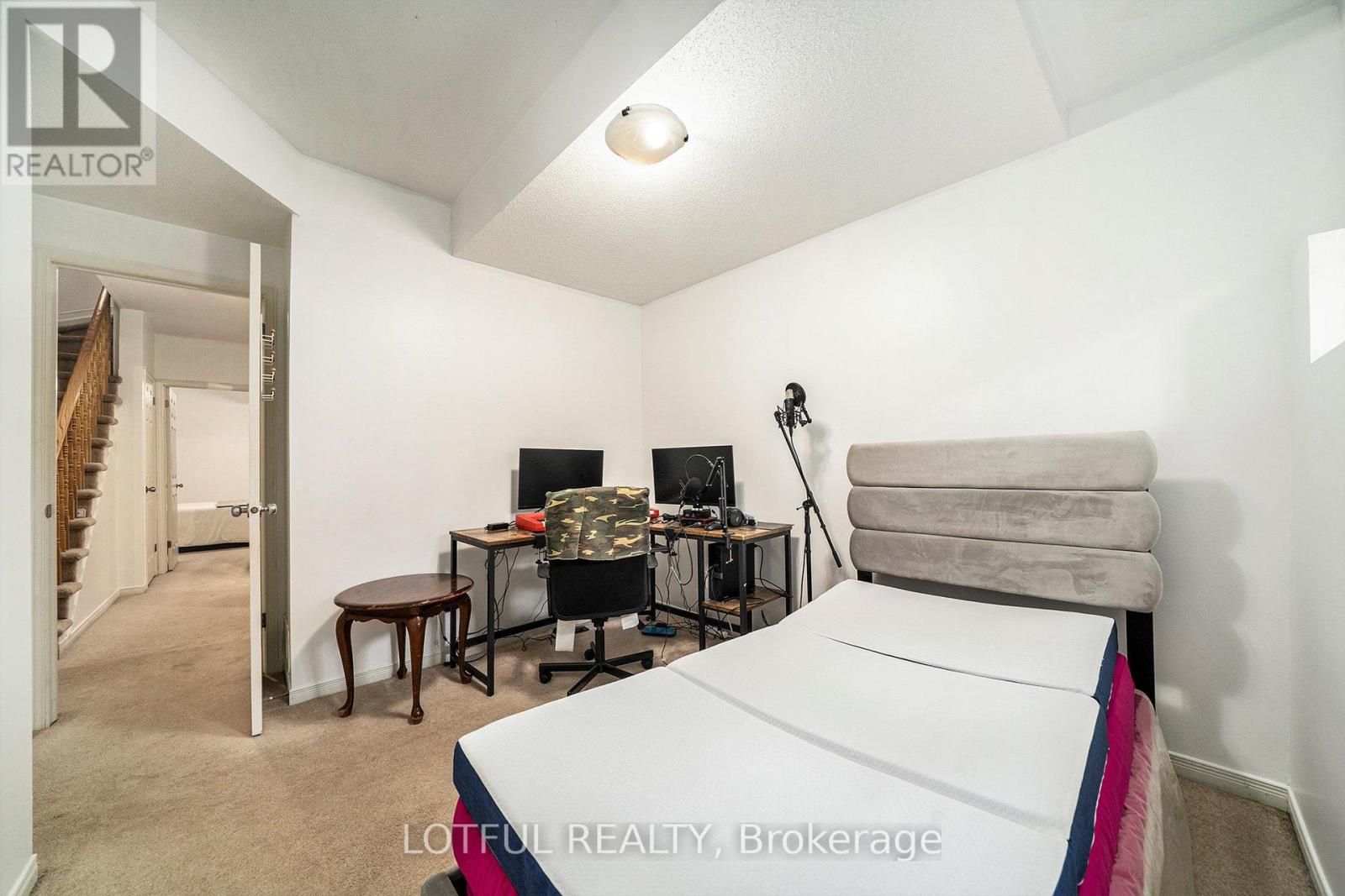 58 Steele Park Private