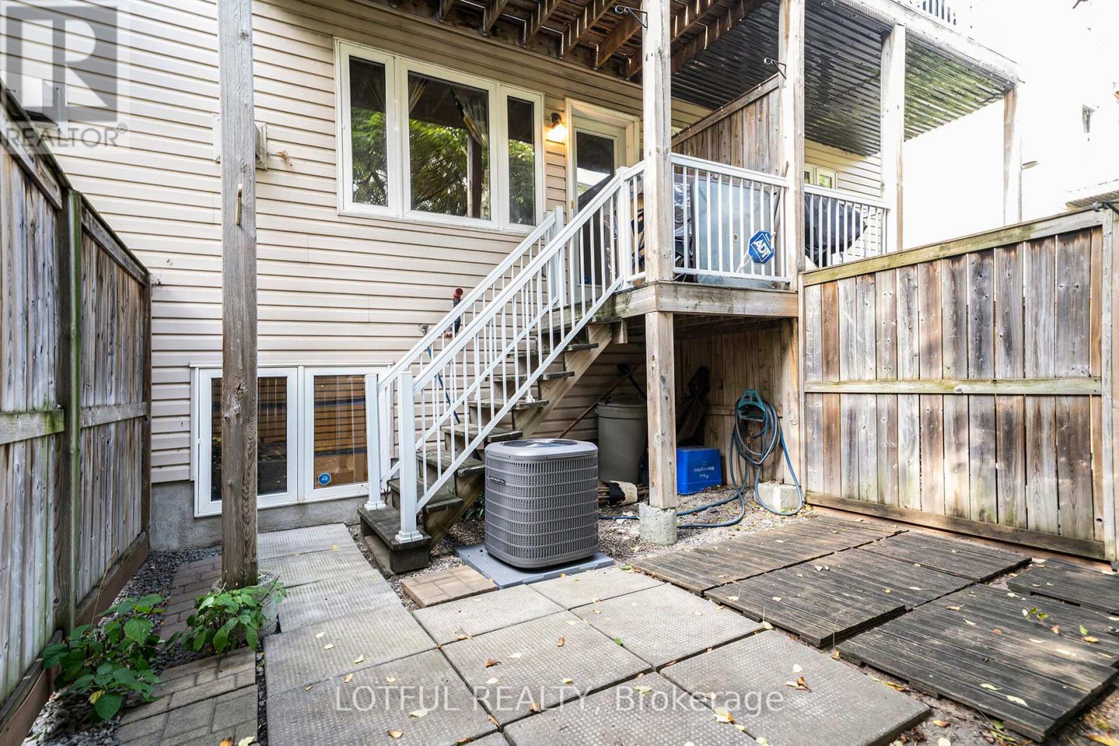 58 Steele Park Private