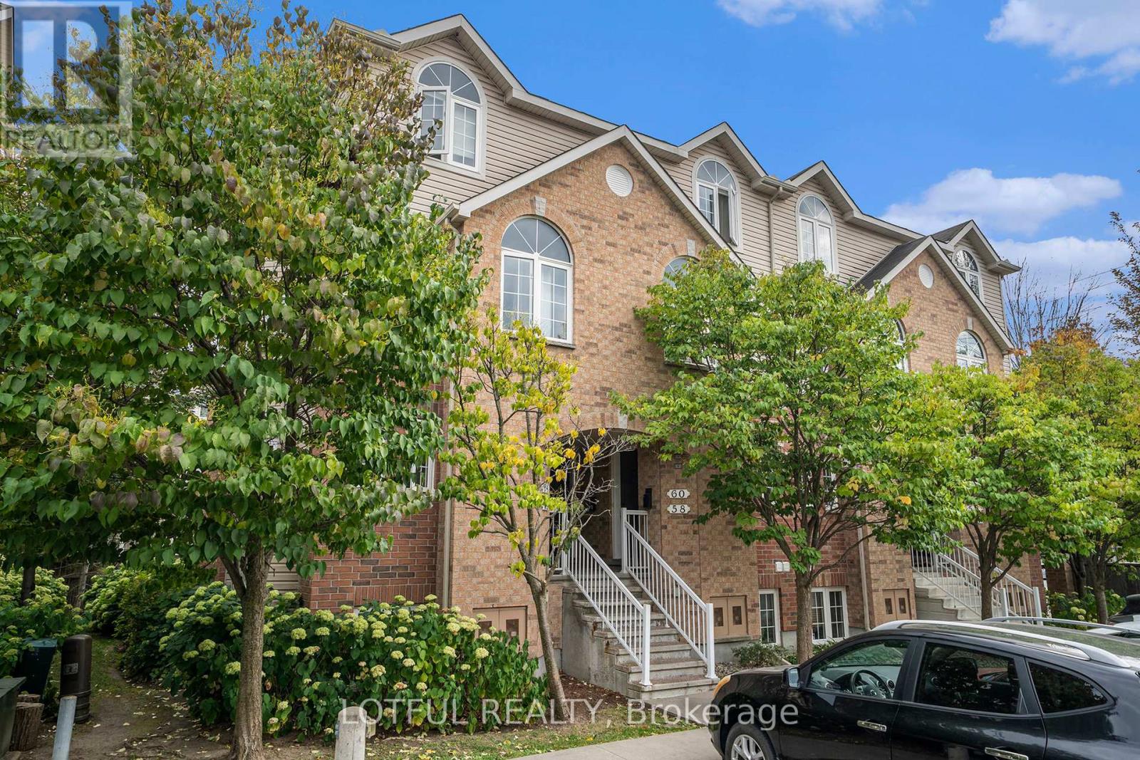 58 Steele Park Private