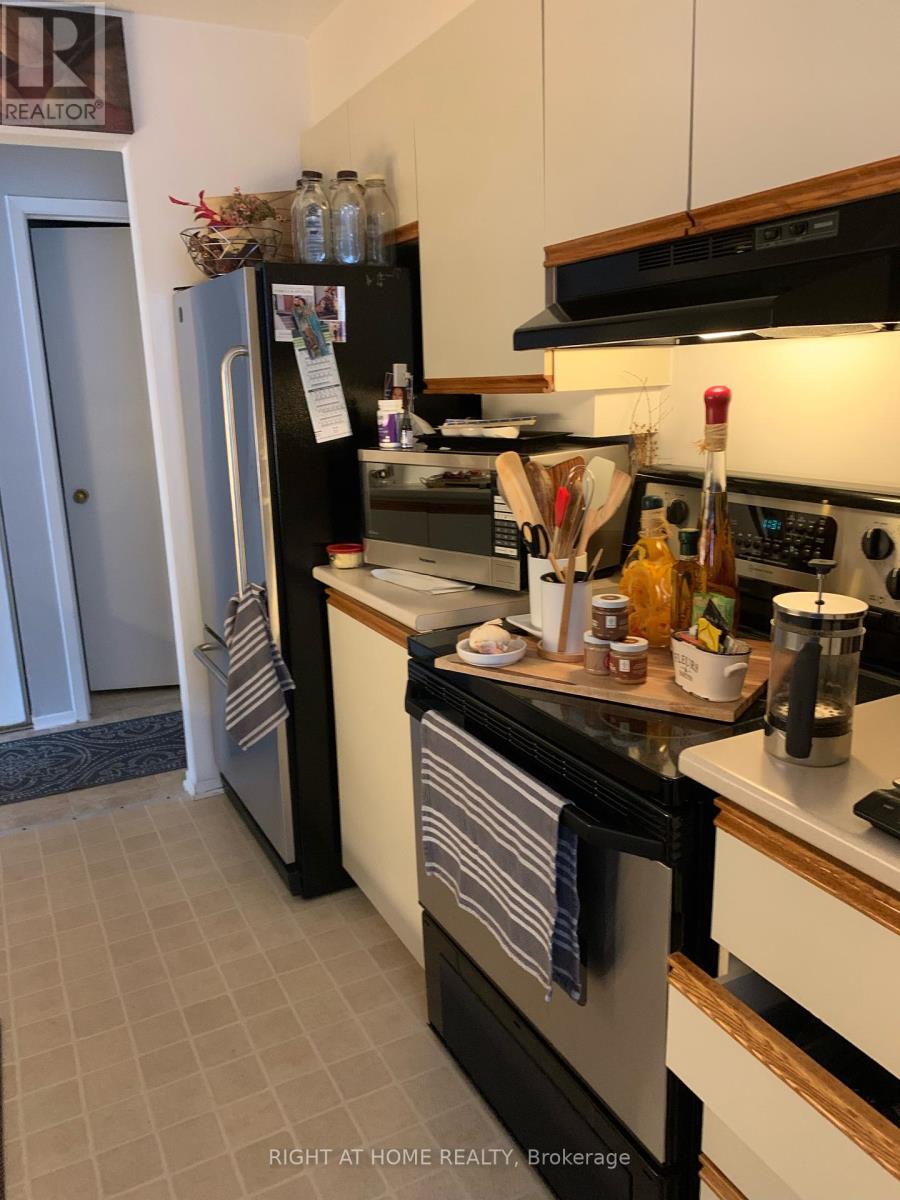 E - 1033 Cummings Avenue