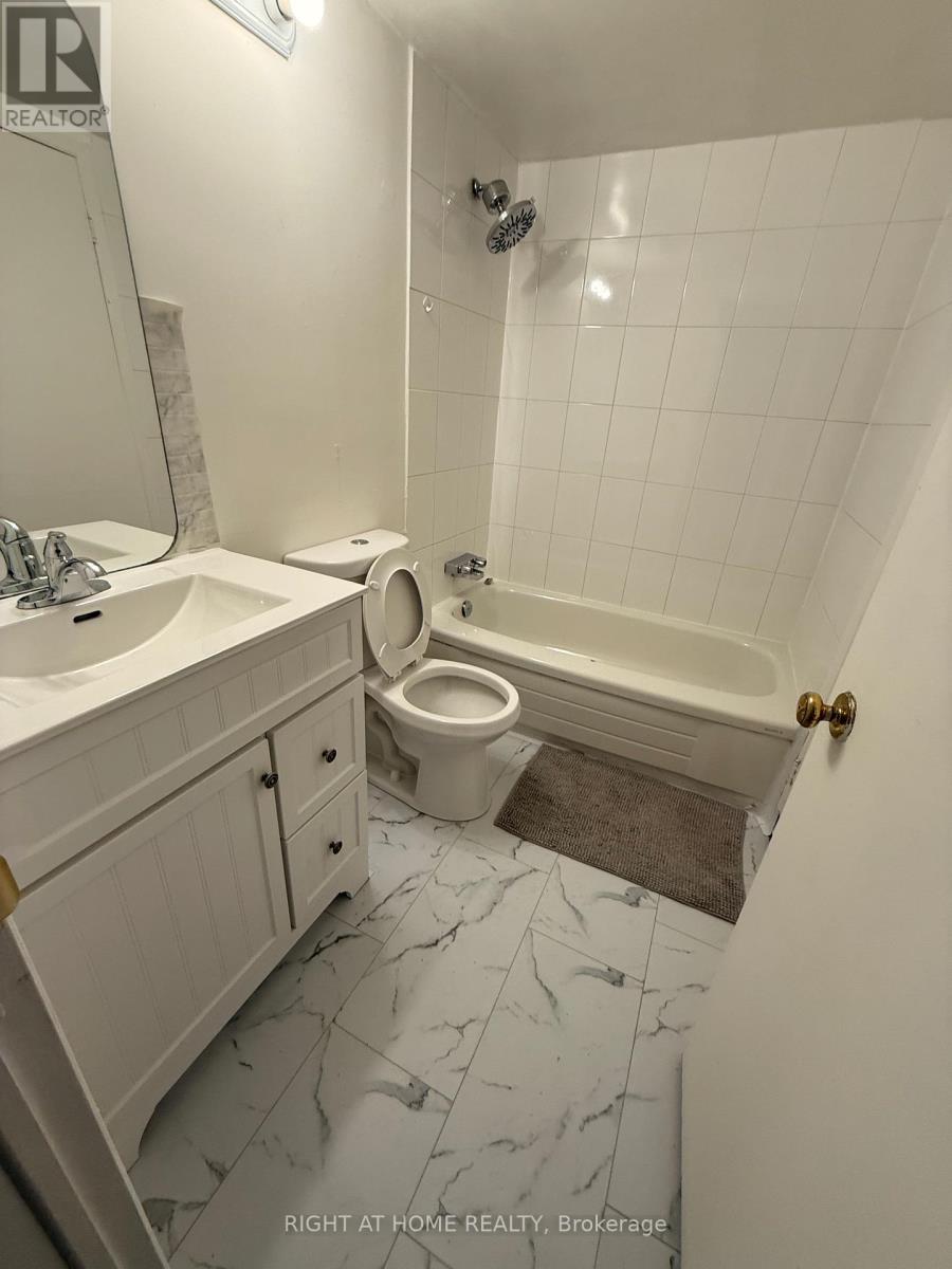 E - 1033 Cummings Avenue