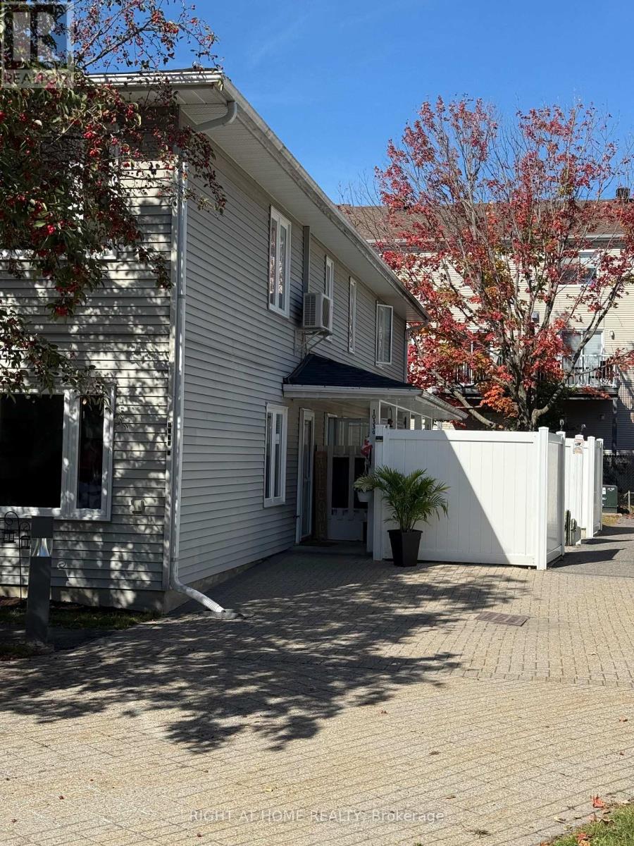 E - 1033 Cummings Avenue