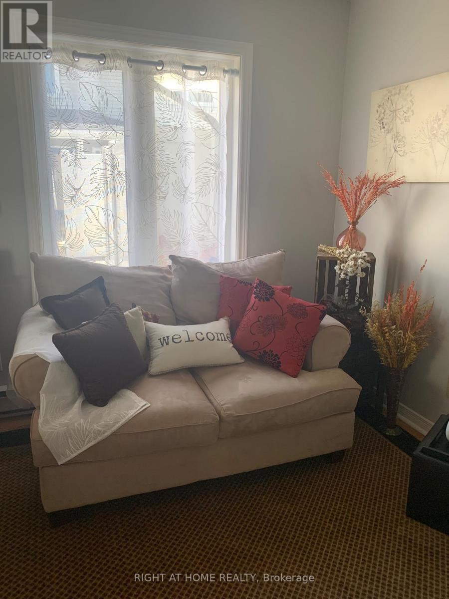 E - 1033 Cummings Avenue