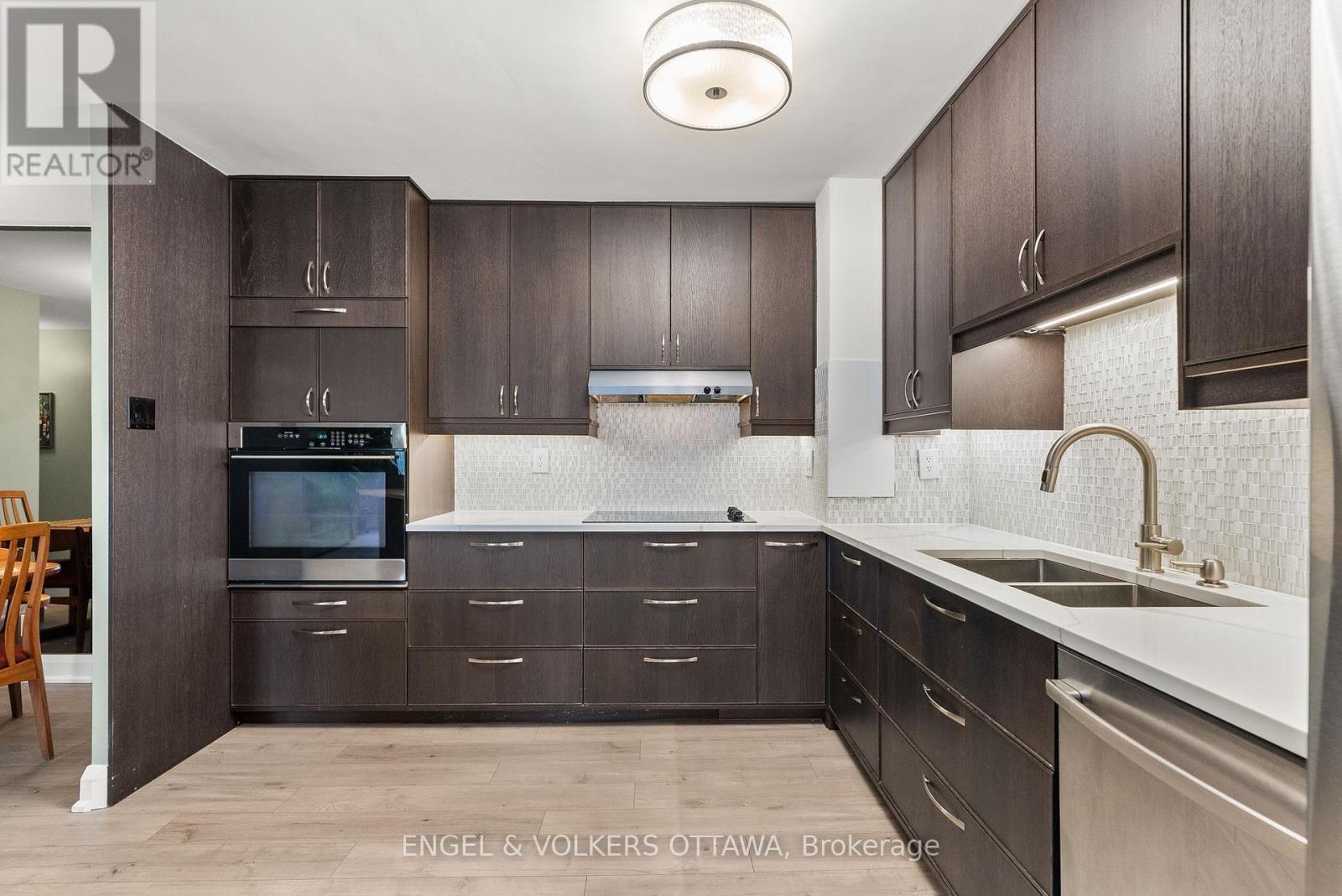 1006 - 2951 Riverside Drive